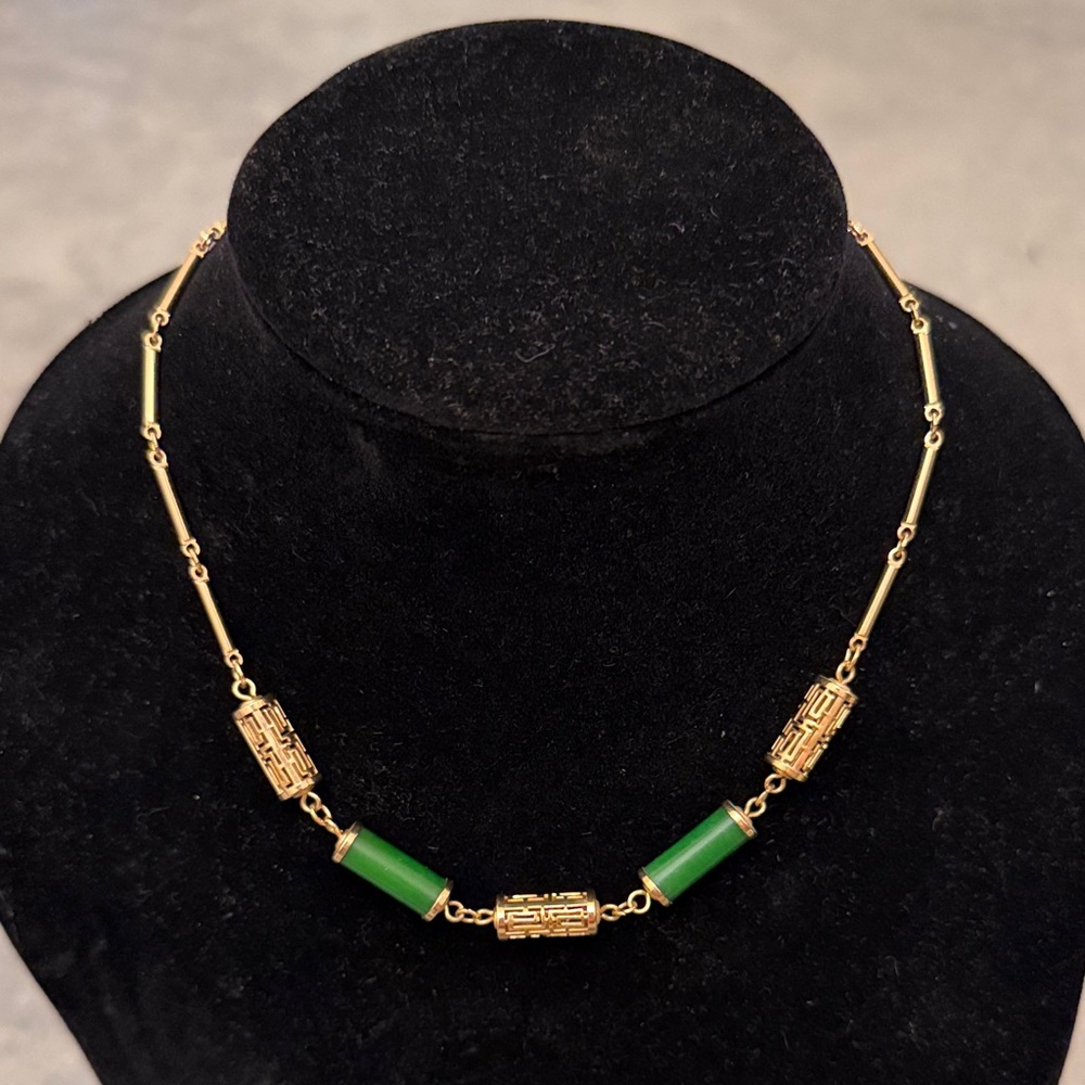 Vintage Sarah Coventry Oriental Lanterns faux jade MCM Necklace